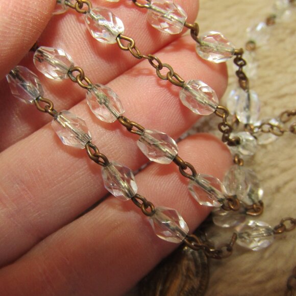 Vintage brass & faceted glass beaded rosary with storage case - Picture 5 of 8